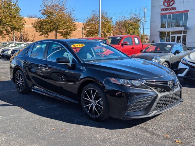 2022 Toyota Camry SE