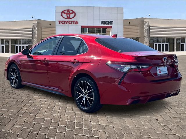 2022 Toyota Camry SE