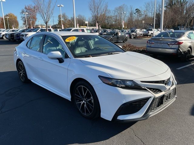 2022 Toyota Camry SE