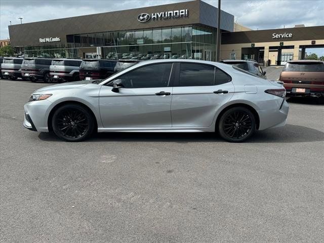 2022 Toyota Camry SE