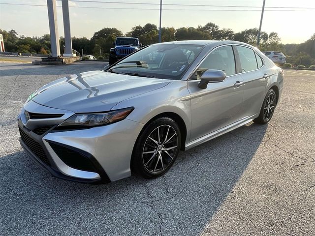 2022 Toyota Camry SE