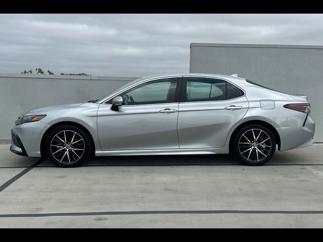 2022 Toyota Camry SE
