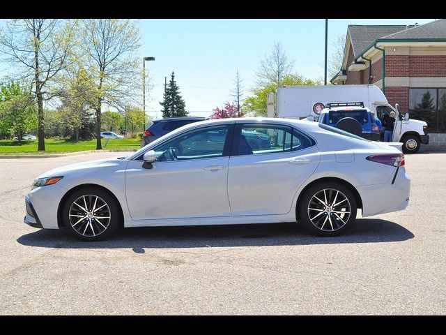 2022 Toyota Camry SE