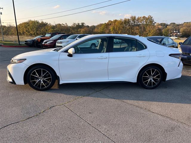 2022 Toyota Camry SE