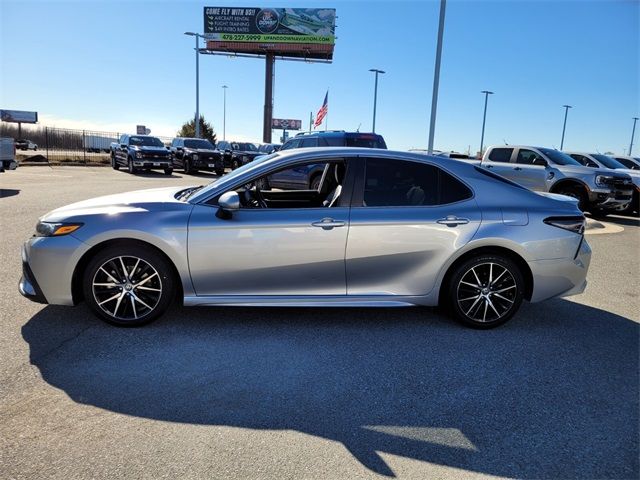 2022 Toyota Camry SE