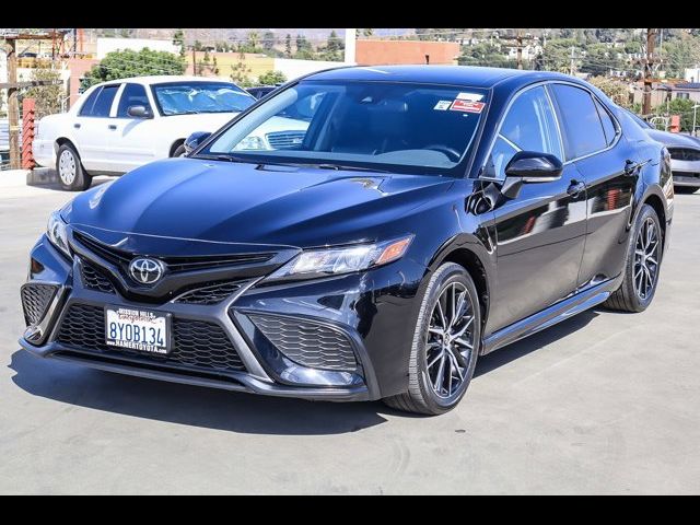 2022 Toyota Camry SE