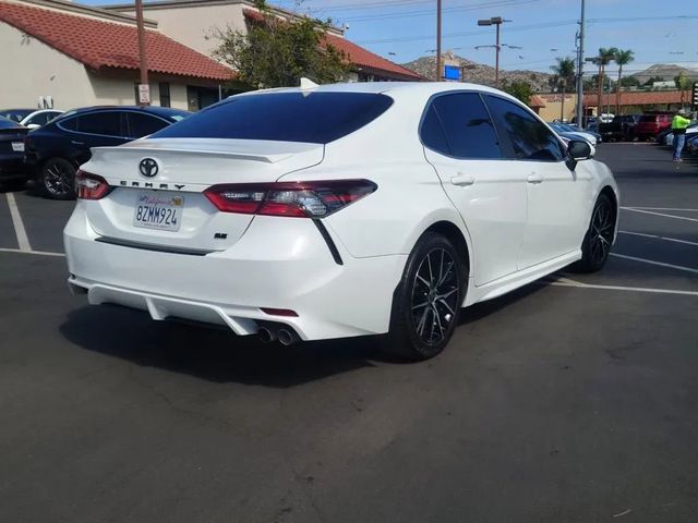 2022 Toyota Camry SE