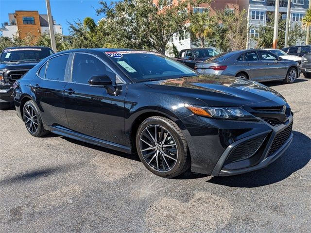 2022 Toyota Camry SE