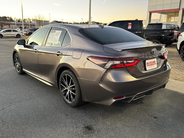 2022 Toyota Camry SE