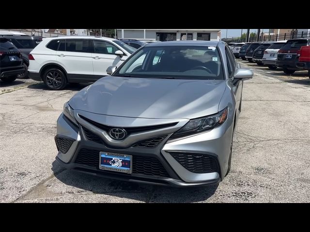 2022 Toyota Camry SE