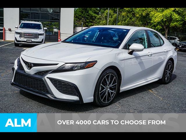 2022 Toyota Camry SE