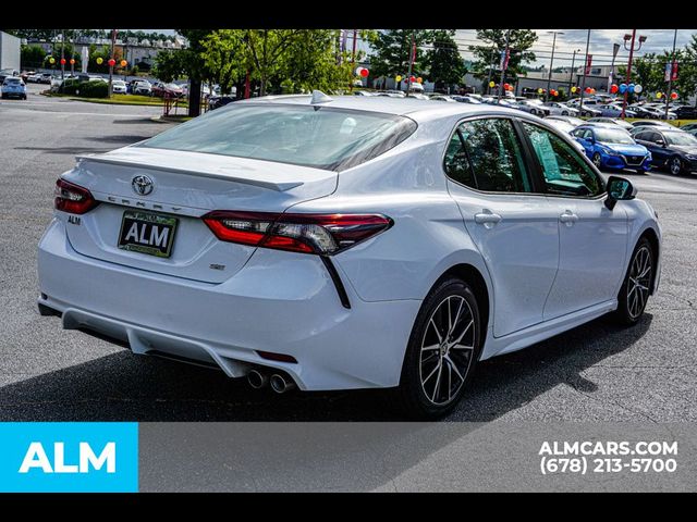 2022 Toyota Camry SE