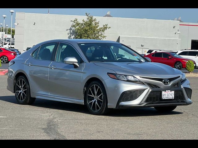 2022 Toyota Camry SE