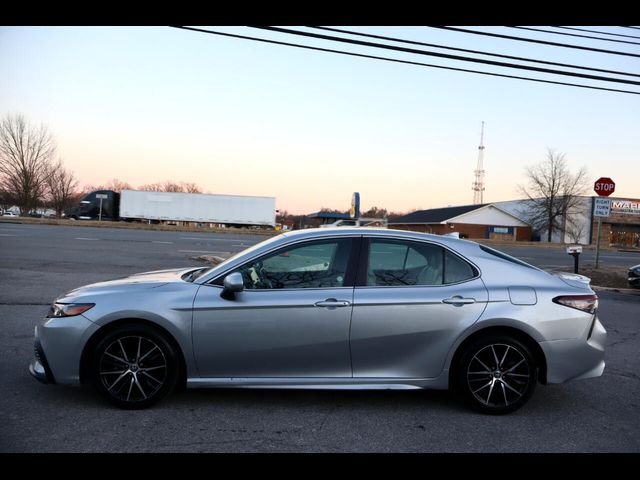 2022 Toyota Camry SE