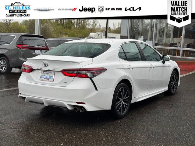 2022 Toyota Camry SE