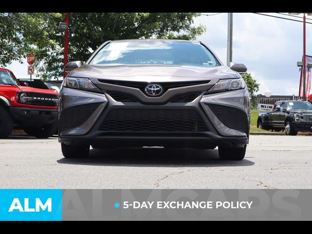 2022 Toyota Camry SE