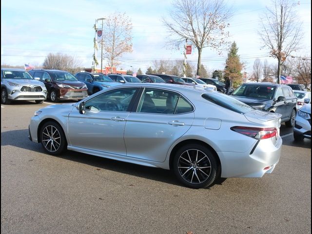 2022 Toyota Camry SE