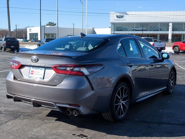 2022 Toyota Camry SE