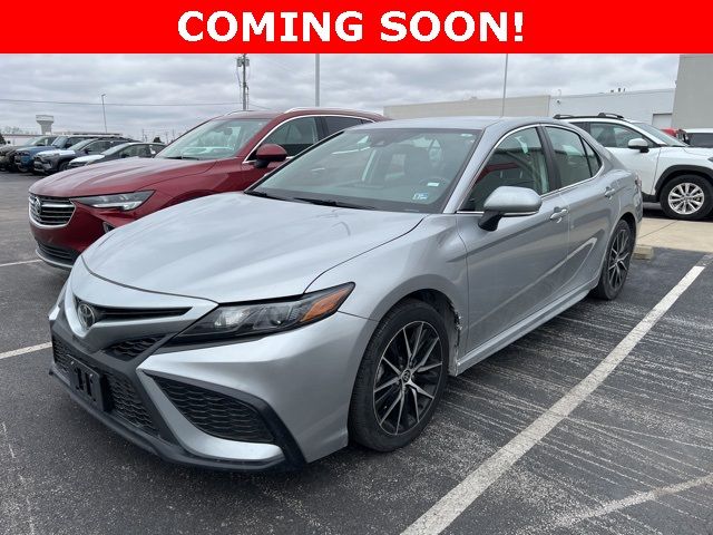 2022 Toyota Camry SE