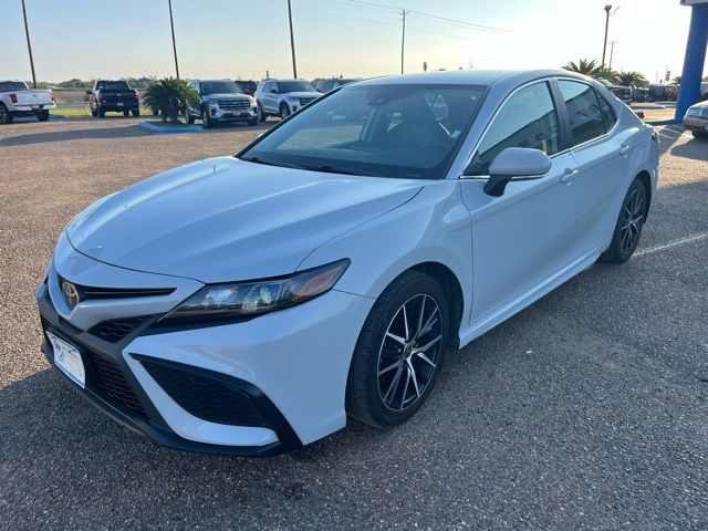 2022 Toyota Camry SE