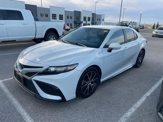 2022 Toyota Camry SE