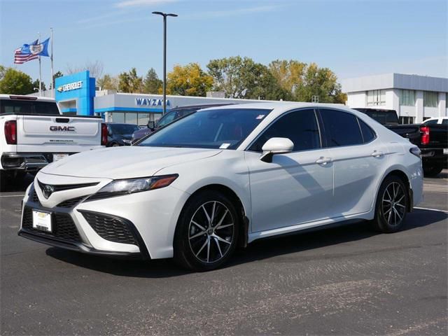 2022 Toyota Camry SE