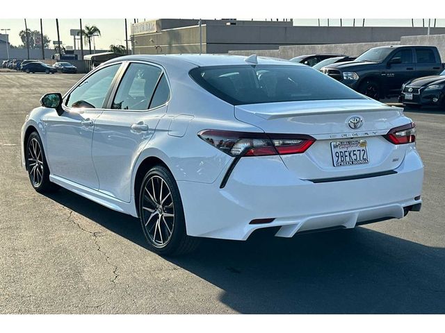 2022 Toyota Camry SE