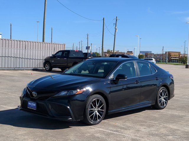 2022 Toyota Camry SE