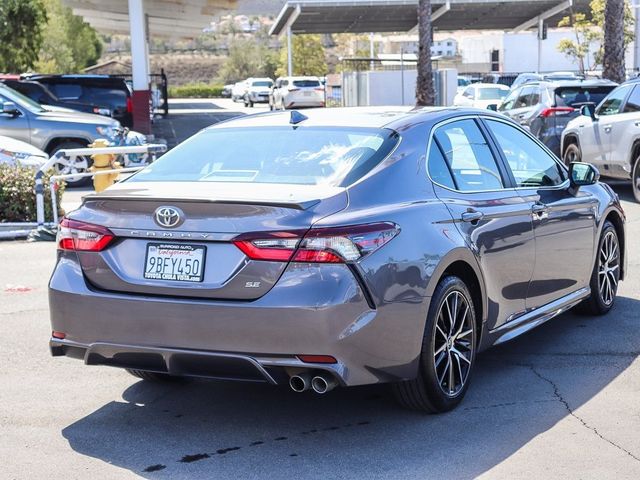 2022 Toyota Camry SE