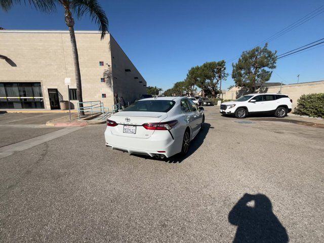 2022 Toyota Camry SE