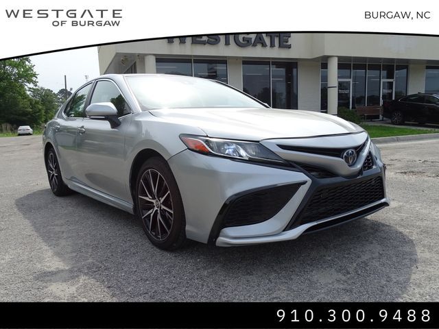 2022 Toyota Camry SE