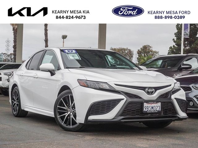 2022 Toyota Camry SE