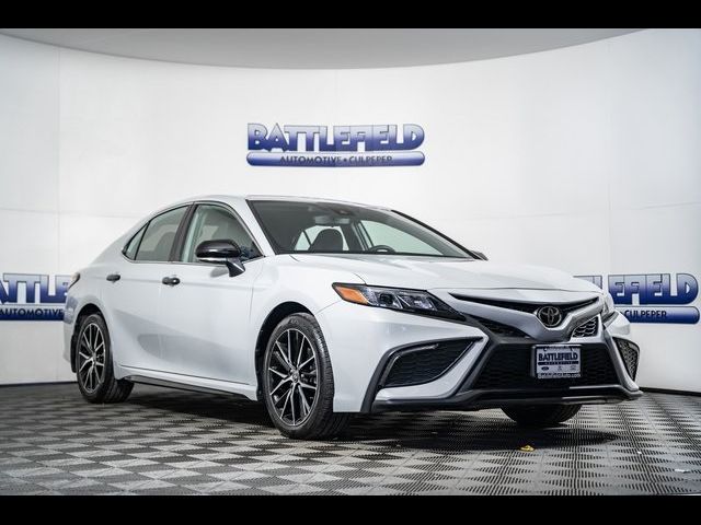 2022 Toyota Camry SE