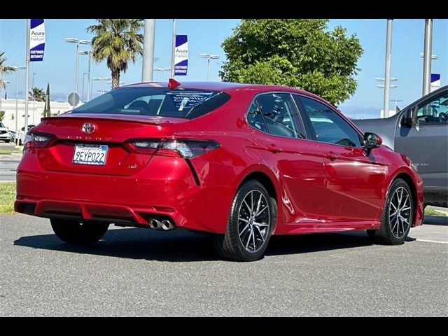 2022 Toyota Camry SE