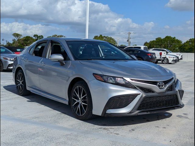 2022 Toyota Camry SE