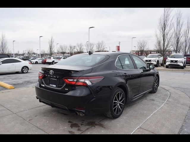 2022 Toyota Camry SE