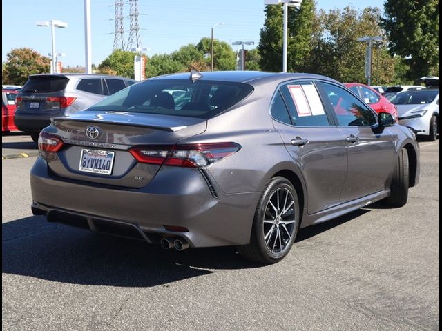 2022 Toyota Camry SE