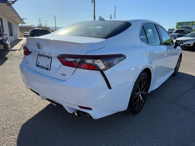 2022 Toyota Camry SE