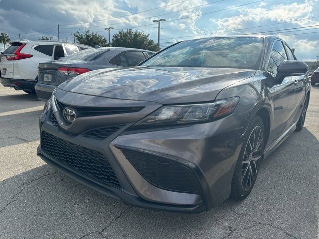 2022 Toyota Camry SE