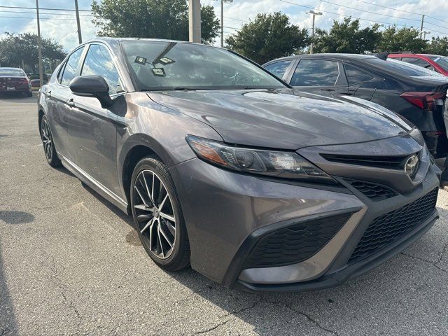 2022 Toyota Camry SE