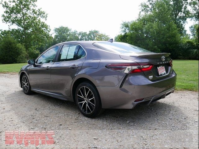 2022 Toyota Camry SE