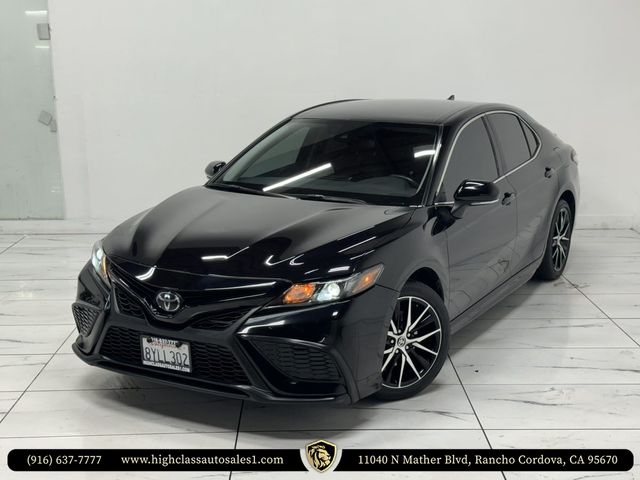 2022 Toyota Camry SE