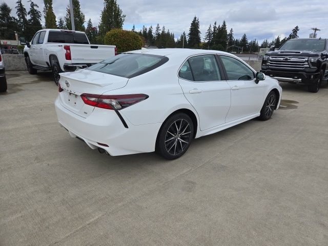 2022 Toyota Camry SE