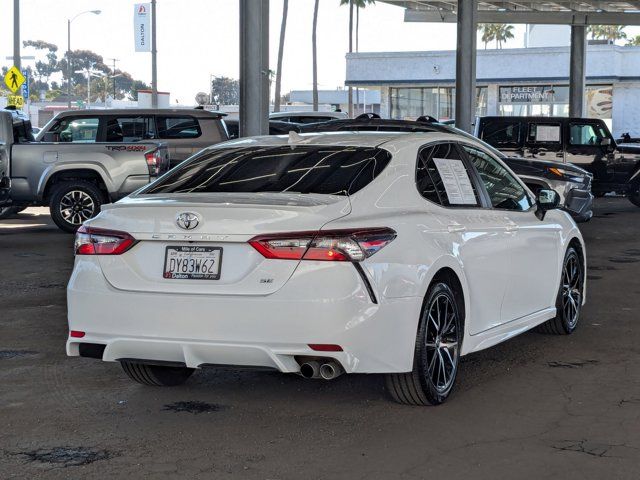 2022 Toyota Camry SE