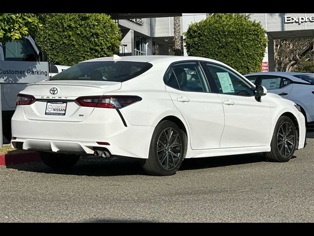 2022 Toyota Camry SE