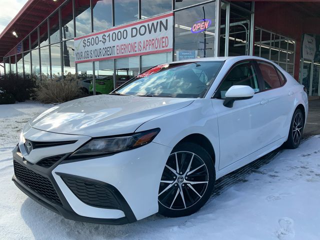 2022 Toyota Camry SE