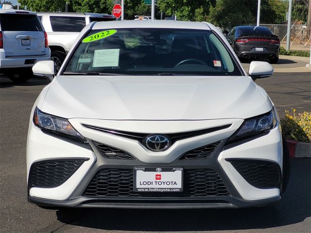 2022 Toyota Camry SE