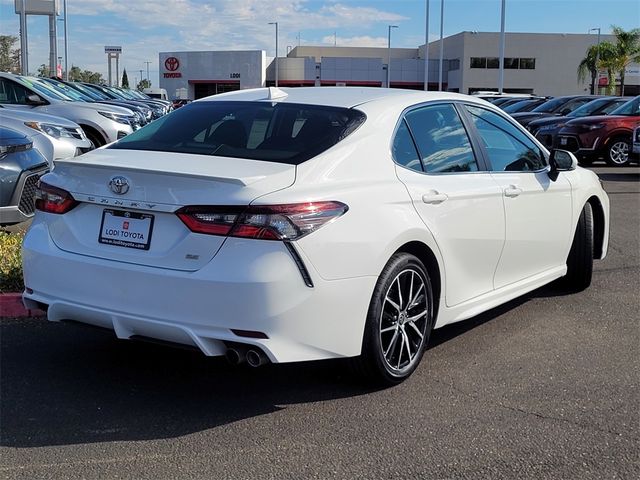 2022 Toyota Camry SE