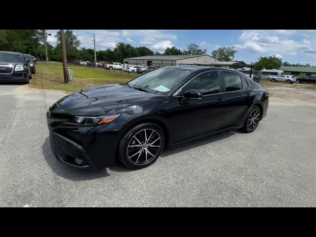 2022 Toyota Camry SE