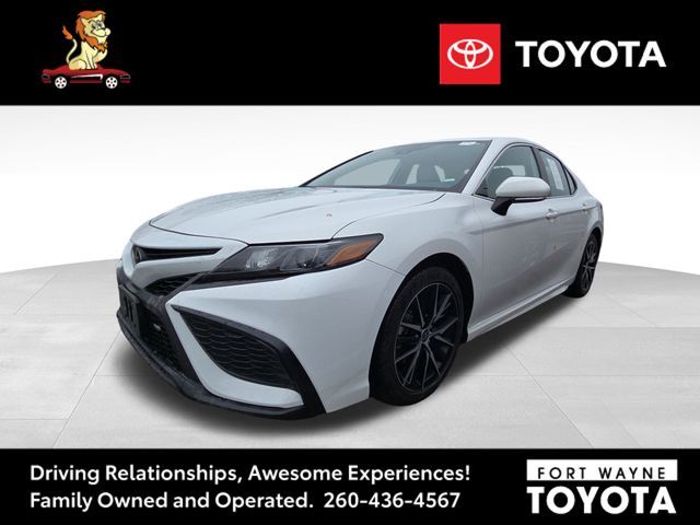 2022 Toyota Camry SE